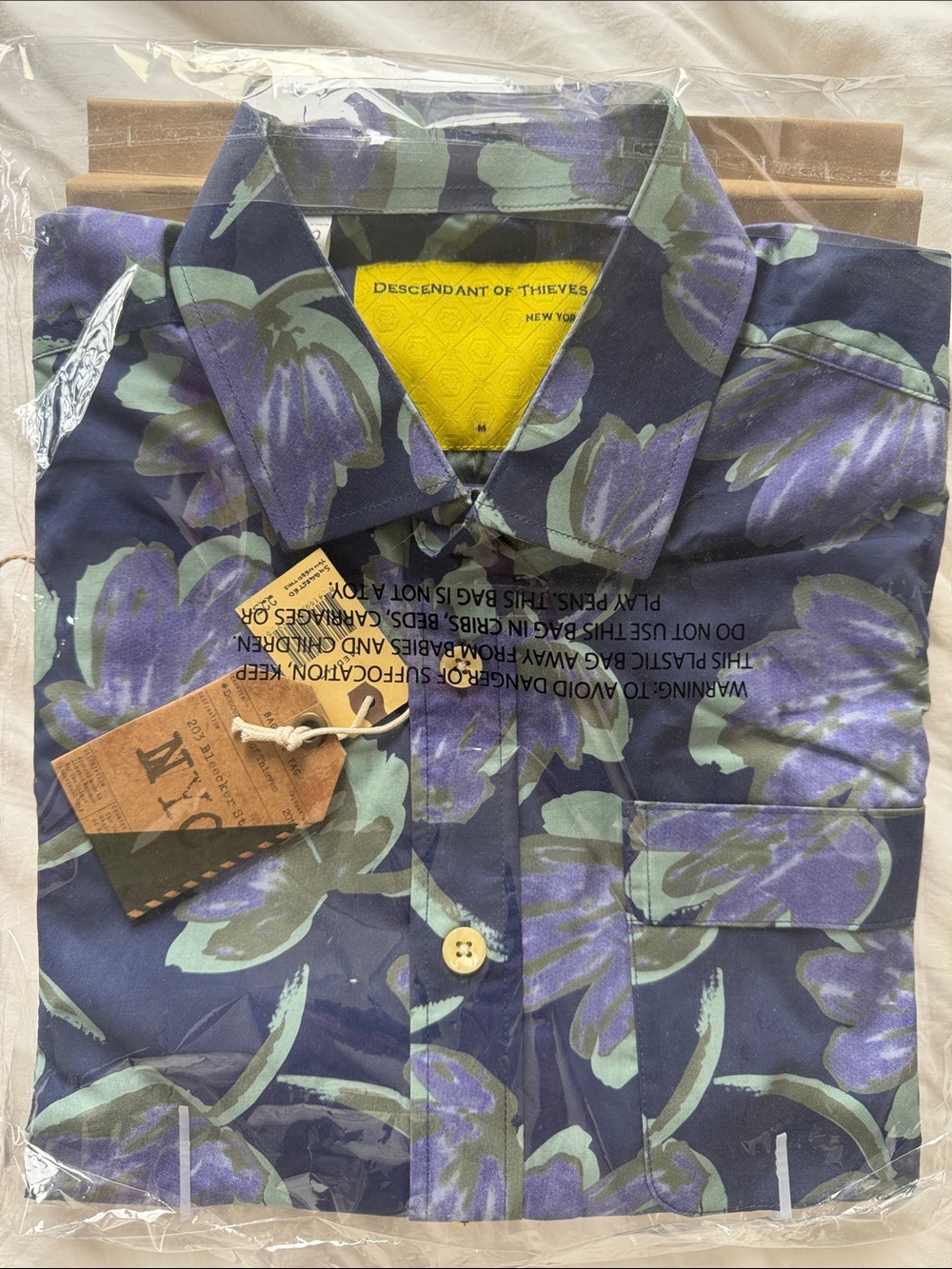 Descendant of Thieves Navy Floral Short-Sleeve Button-Down Shirt